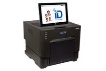 Laden Sie das Bild in den Galerie-Viewer, DNP ID600 ID+ Fotosystem für Ausweisfotos EU-Norm